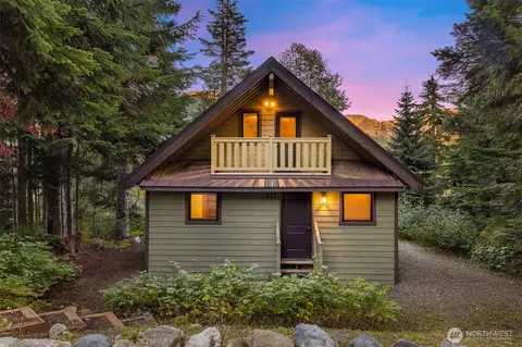271 Kearny Dr, Snoqualmie Pass, WA 98068