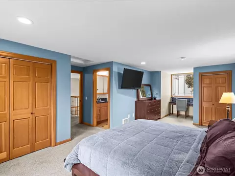 Bedroom - 2021 234th Pl SE, Bothell, WA 98021 photo 4 of 5