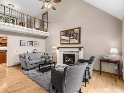 Living - 2021 234th Pl SE, Bothell, WA 98021 photo 2 of 8