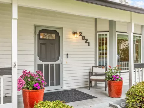 Exterior - 2021 234th Pl SE, Bothell, WA 98021 photo 2 of 10