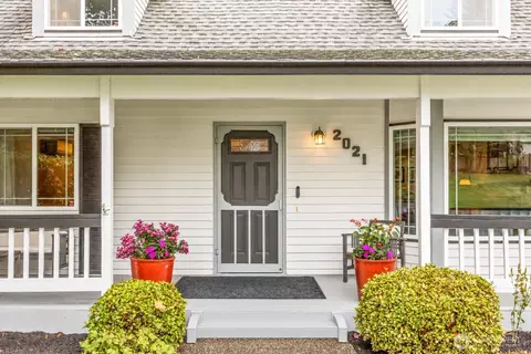 Exterior - 2021 234th Pl SE, Bothell, WA 98021 photo 3 of 10