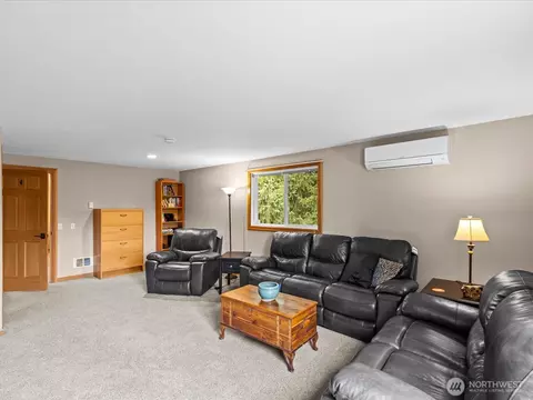 Living - 2021 234th Pl SE, Bothell, WA 98021 photo 8 of 8
