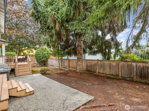 Exterior - 2021 234th Pl SE, Bothell, WA 98021 photo 7 of 10
