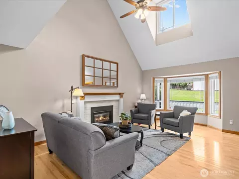 Living - 2021 234th Pl SE, Bothell, WA 98021 photo 1 of 8