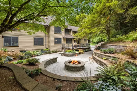 21007 NE 117th St, Redmond, WA 98053