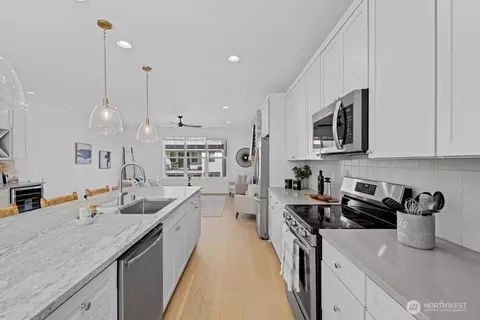 Kitchen - 16 160th Pl SE, Bothell, WA 98012 photo 3 of 6