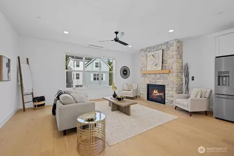 Living - 16 160th Pl SE, Bothell, WA 98012 photo 2 of 5