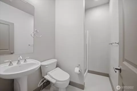 Bath - 2115 201st Pl SE #A4, Bothell, WA 98012 photo 1 of 4