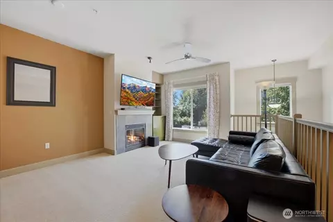 Living - 2115 201st Pl SE #A4, Bothell, WA 98012 photo 2 of 4