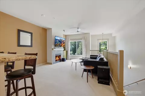 Living - 2115 201st Pl SE #A4, Bothell, WA 98012 photo 4 of 4