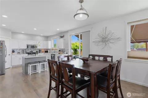 Dining - 3214 Phillips Ave, Enumclaw, WA 98022 photo 1 of 1
