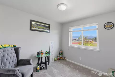 Bedroom - 3214 Phillips Ave, Enumclaw, WA 98022 photo 2 of 4