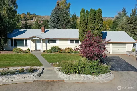 456 Okoma Dr, Omak, WA 98841