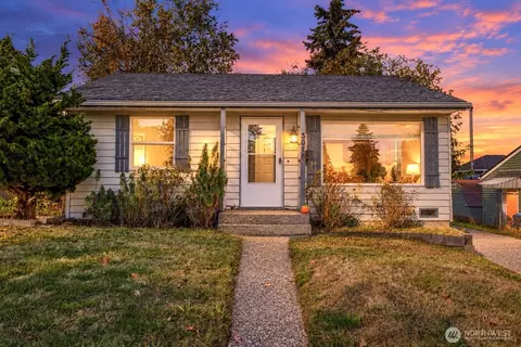 3016 SW Roxbury St, Seattle, WA 98126