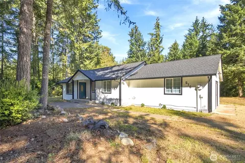 516 Tiedeman Rd SW, Lakebay, WA 98349