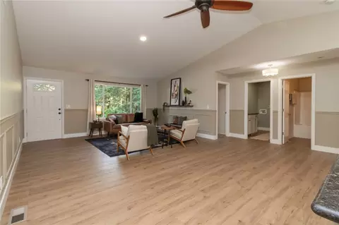 Living - 12117 223 Ave E, Sumner, WA 98391 photo 4 of 4