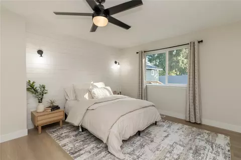Bedroom - 12117 223 Ave E, Sumner, WA 98391 photo 3 of 4