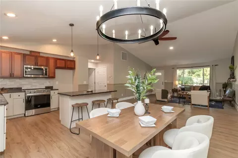 Dining - 12117 223 Ave E, Sumner, WA 98391 photo 1 of 4