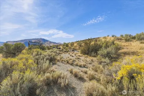2 Willmorth Dr, Chelan, WA 98816 photo 3