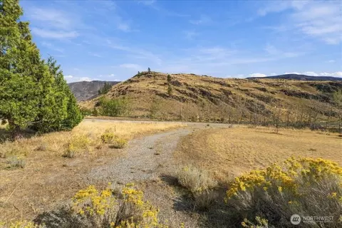 2 Willmorth Dr, Chelan, WA 98816 photo 5