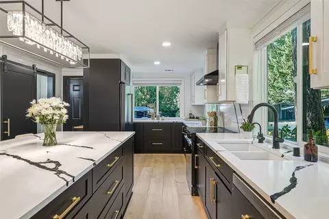 Kitchen - 16530 23rd Ave SE #A1, Bothell, WA 98012 photo 3 of 8