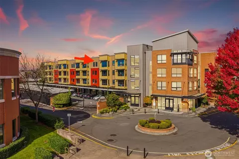 210 W Pioneer Ave #311, Puyallup, WA 98371
