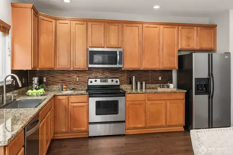 Kitchen - 23220 27th Dr SE, Bothell, WA 98021 photo 2 of 3