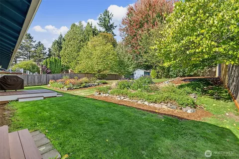 Exterior - 1723 172nd St SE, Bothell, WA 98012 photo 4 of 12
