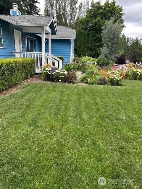Exterior - 1723 172nd St SE, Bothell, WA 98012 photo 10 of 12