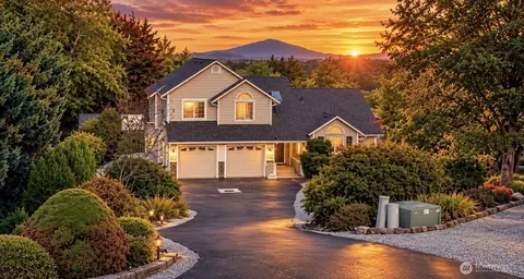 4517 Edgemont Pl, Mount Vernon, WA 98273