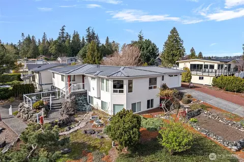 5726 Nakat Way, Blaine, WA 98230
