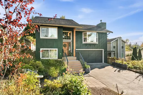 3418 Lindsay Ave, Bellingham, WA 98229