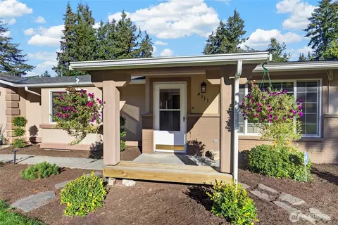 Exterior - 4911 169th St SE, Bothell, WA 98012 photo 3 of 9