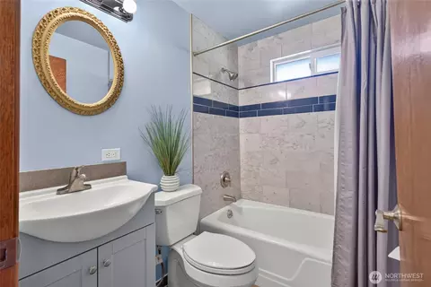 Bath - 4911 169th St SE, Bothell, WA 98012 photo 2 of 3