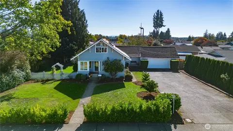 1709 Front St, Lynden, WA 98264
