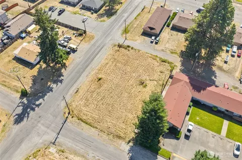 17303 A St, Spanaway, WA 98387