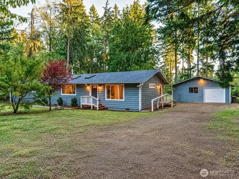 5115 NE Lamms Ln, Poulsbo, WA 98370