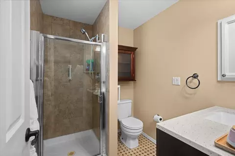 Bath - 17819 85th Pl NE, Bothell, WA 98011 photo 3 of 3
