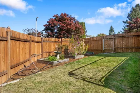Exterior - 17819 85th Pl NE, Bothell, WA 98011 photo 9 of 9