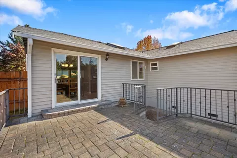 Exterior - 17819 85th Pl NE, Bothell, WA 98011 photo 2 of 9