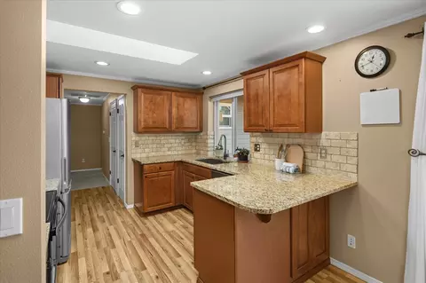 Kitchen - 17819 85th Pl NE, Bothell, WA 98011 photo 5 of 5