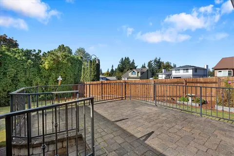 Exterior - 17819 85th Pl NE, Bothell, WA 98011 photo 4 of 9