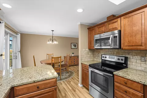 Kitchen - 17819 85th Pl NE, Bothell, WA 98011 photo 1 of 5