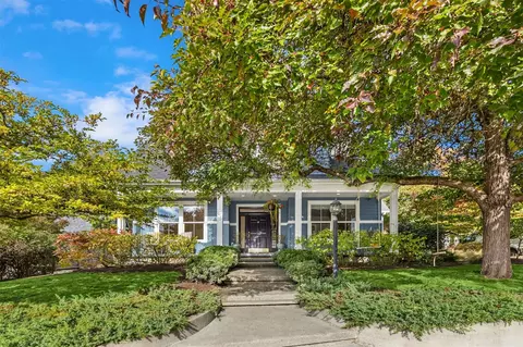 730 Village Cir NW, Bainbridge Island, WA 98110