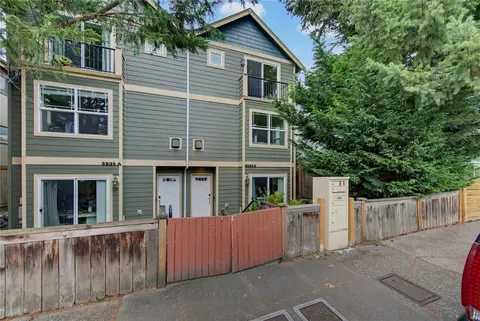 5235 11th Ave NE #B, Seattle, WA 98105