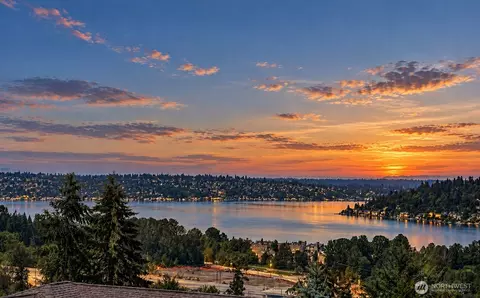 7615 113th Ave SE, Newcastle, WA 98056