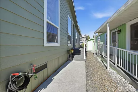 Exterior - 23825 15th Ave SE #41, Bothell, WA 98021 photo 1 of 2