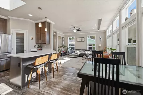 Dining - 23825 15th Ave SE #41, Bothell, WA 98021 photo 2 of 2