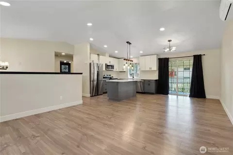 Living - 902 194th St E, Spanaway, WA 98387 photo 4 of 5