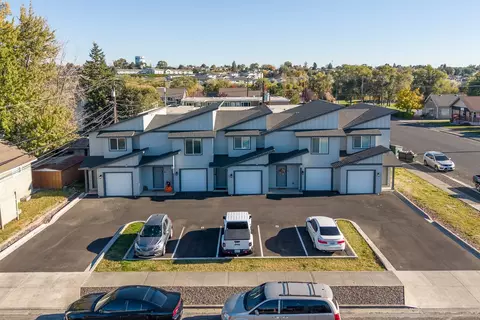 211 E 6th Ave, Moses Lake, WA 98837